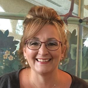 Meet your Posher, Laurie